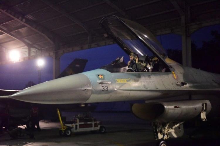 Siap Siaga, Penerbang Tempur Lanud RSN Pekanbaru Latihan Terbang Malam
