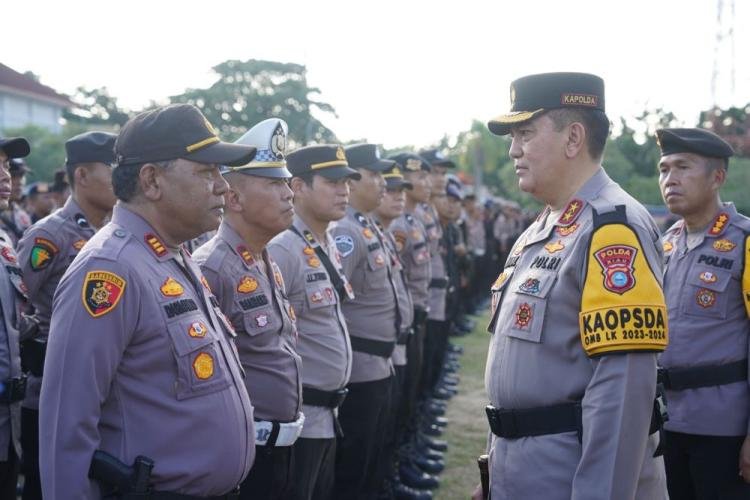 Irjen Iqbal Beri Arahan kepada Ratusan Personel Penjaga Pemilu, Begini Katanya