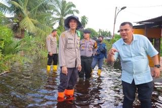 75 TPS Terendam Banjir, Kapolres Rohil Putar Otak Cari Solusi