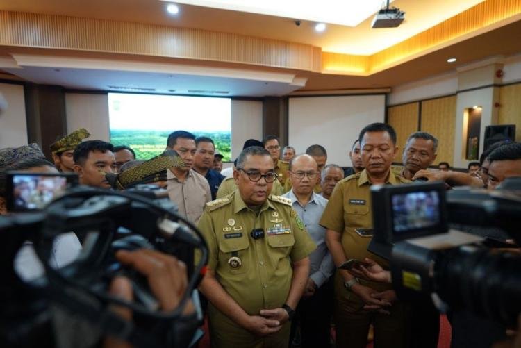 Difasilitasi Gubernur, Konflik Lahan PT SIR dengan Masyarakat Selesai