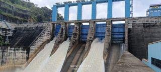 PLTA Koto Panjang Kambali Tambah Bukaan Pintu Waduk Jadi 3x50 Cm