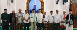 Bupati Kuansing Tarawih Peradana di Masjid Agung Ar Raudhah