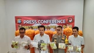 Polda Riau Gagalkan Peredaran 31 Kg Sabu dan Ribuan Ekstasi