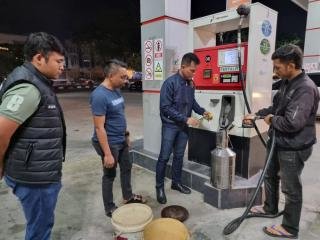 Polisi di Pekanbaru Cek Meteran di SPBU