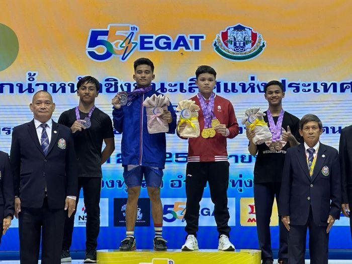 Lifter muda Riau Kevin Andrian Ramadhan Raih 3 Emas di Kejuaraan EGAT Kingâ€™s Cup 2024 Thailand