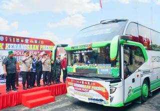 Pj Sekda Riau Hadiri Pelepasan Mudik Kebangsaan Presisi Polda Riau bersama Cipayung Plus