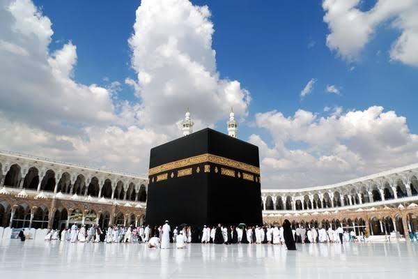 Besok Calon Jemaah Haji Riau Berangkat ke Arab Saudi dari Embarkasi Batam