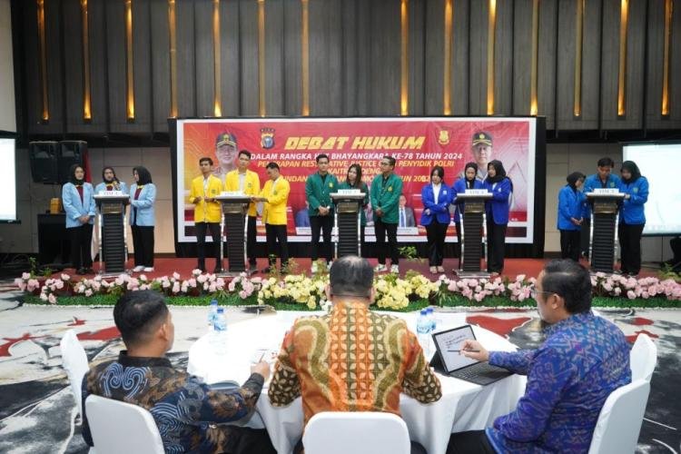 Irjen Iqbal Hadiri Lomba Debat Hukum Restorative Justice Bersama Mahasiswa di Riau