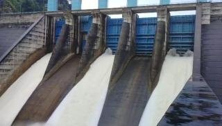 Debit Air Naik, PLTA Koto Panjang Buka 3 Pintu Waduk