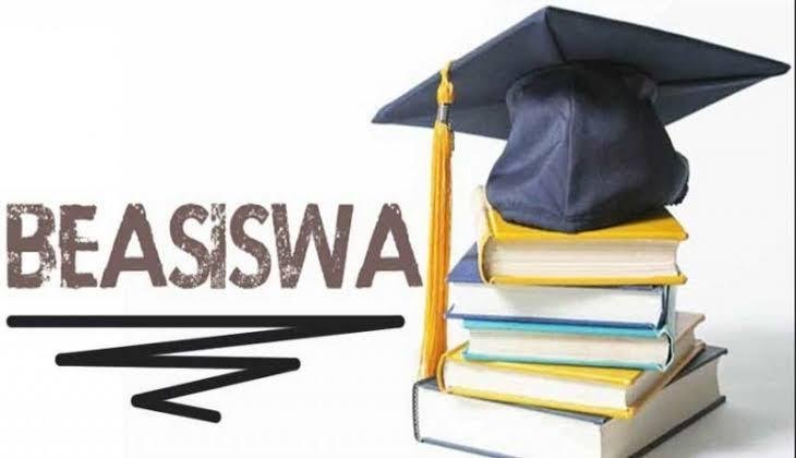 Pemprov Riau Siap Salurkan Beasiswa, Ini Jadwal dan Syarat Pendaftarannya