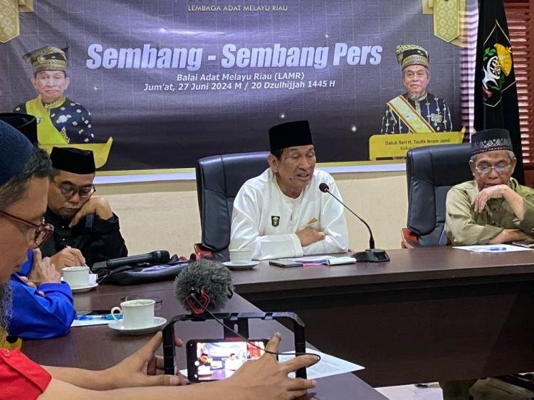 Sambut Hari Adat Sedunia, LAM Riau Gelar Pameran Artefak dan Peninggalan Rasulullah SAW