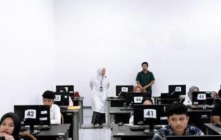 Resmi! Unri Batalkan Kenaikan UKT