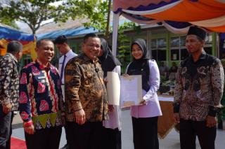 240 Guru Honorer di Bengkalis Terima SK PPPK dari Pj Gubernur Riau