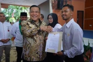 189 Guru Honorer di Pelalawan Terima SK PPPK dari Pj Gubri SF Hariyanto