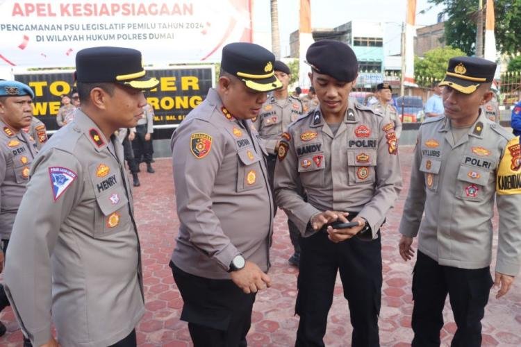 Kapolres Dumai Razia HP Anggota Terkait Judi Slot