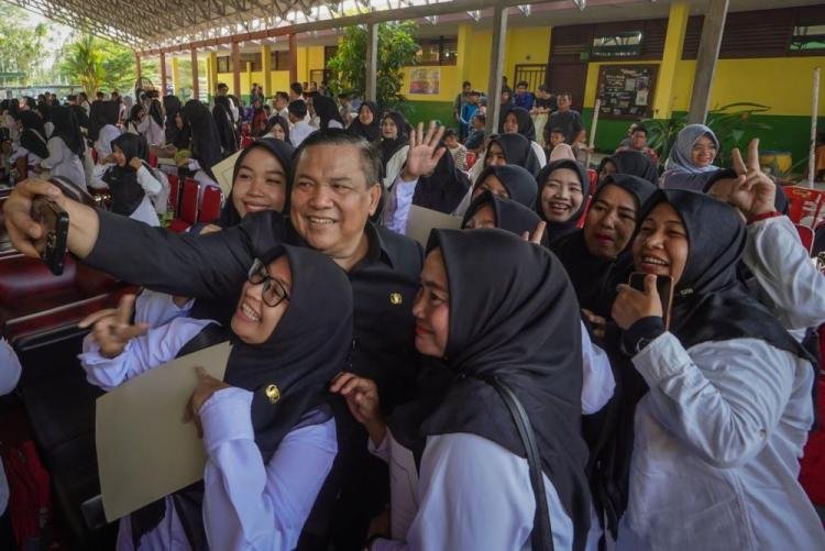 115 Guru Honorer di Dumai Terima SK PPPK dari Pj Gubri SF Hariyanto