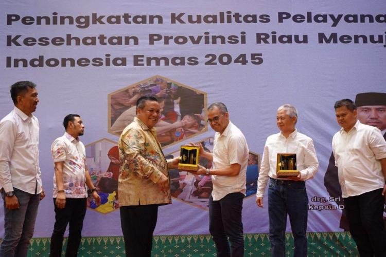 Tekan Prevalensi Stunting, Pemkab Kampar dan Pemkot Pekanbaru dapat Penghargaan dari Pj Gubri