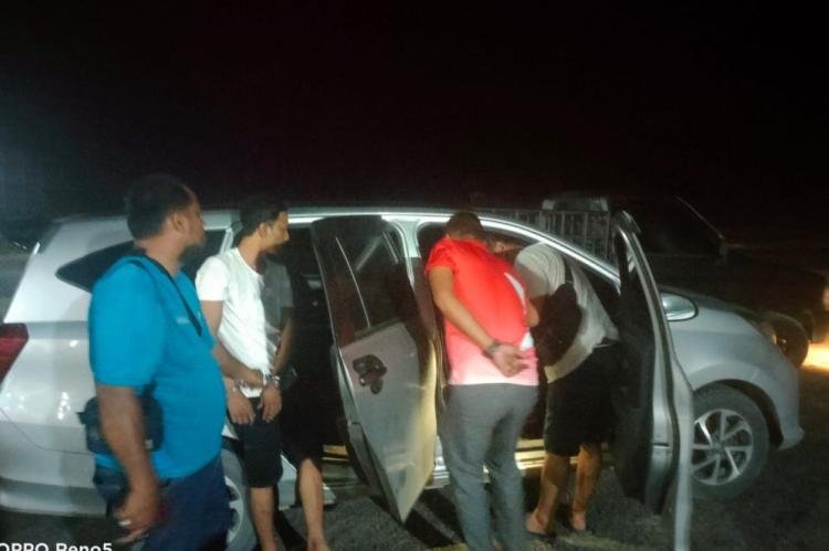 Polsek Mandau Tangkap Pengedar Ekstasi Logo Kepala Tengkorak