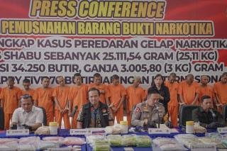 Polda Riau Musnahkan Empat Jenis Narkoba, 15 Tersangka dari Jaringan Internasional