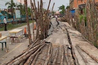 Atasi Jalan Amblas Akibat Abrasi Tembilahan, BPJN Riau Siap Datangkan Jembatan Bailey
