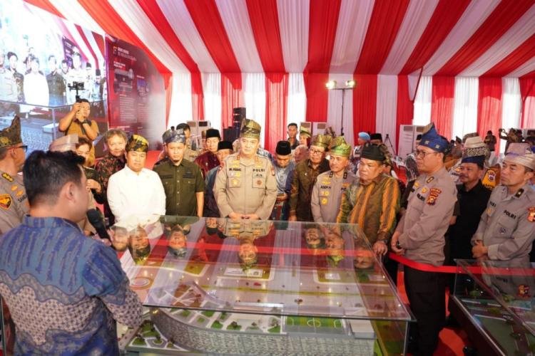 Berbentuk Tanjak, RS Bhayangkara Polda Riau Miliki Fasilitas Futsal Restoran dan Taman Bermain