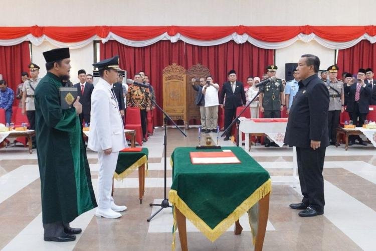 Pj Gubri Lantik Erisman Yahya Jadi Pj Bupati Inhil