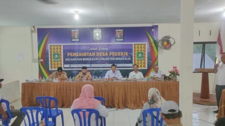 Disbun Bengkalis Serah Bantuan Bibit dan Saprodi Tanaman Kopi