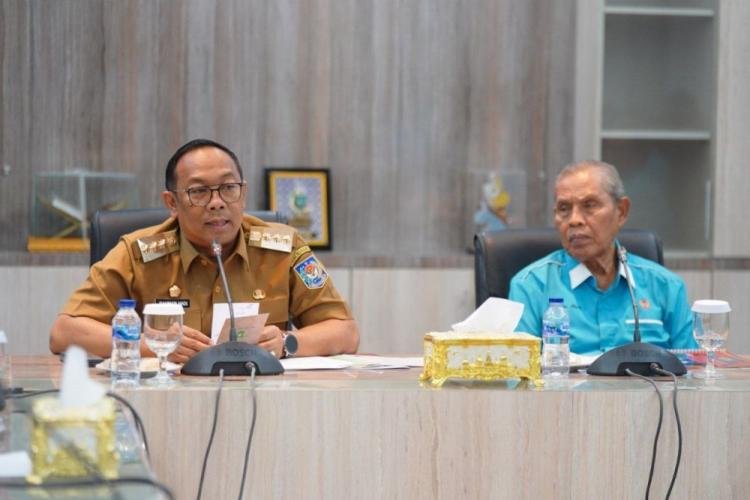 Pj Gubernur Riau Rapat Bersama KONI dan Dispora