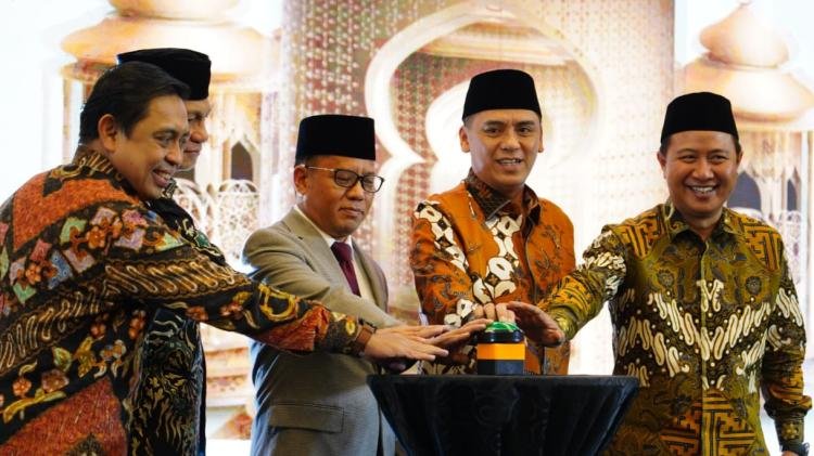 Wamenag Luncurkan Gerakan Indonesia Berwakaf