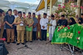 Mantan Sekda Riau Arsyad Rachim Wafat, Pj Gubri Rahman Hadi Sampaikan Duka Mendalam