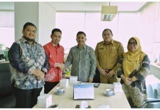 Perkebunan Kelapa di Inhil Menjadi Salah Satu Lokus Road map Hilirisasi Kelapa Oleh Bappenas RI