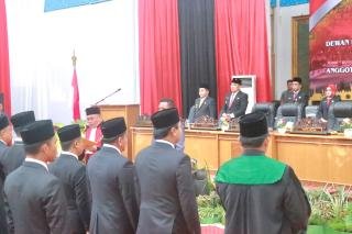 Bupati Pelalawan Hadiri Pelantikan 40 Anggota DPRD Pelalawan Masa Jabatan 2024-2029