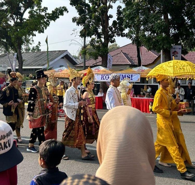 Parade Budaya Bhinneka Tunggal Ika Jaga Toleransi Antar Suku di Riau