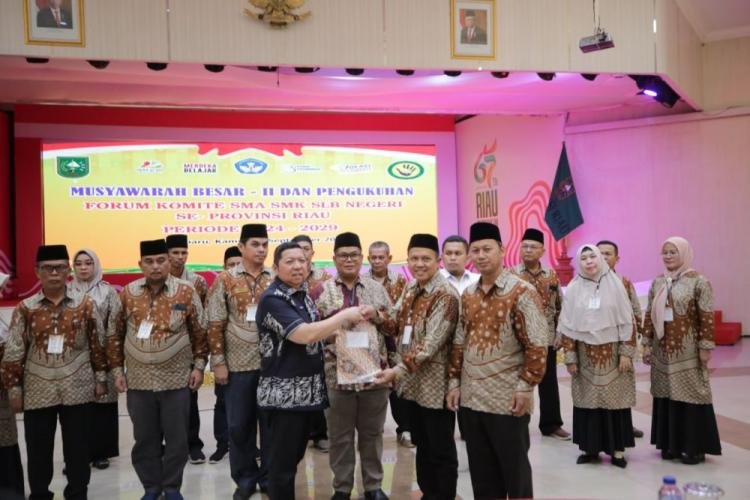 Forkom SMA, SMK, dan SLB Negeri se-Provinsi Riau Resmi Dilantik, Berikut Daftar Namanya