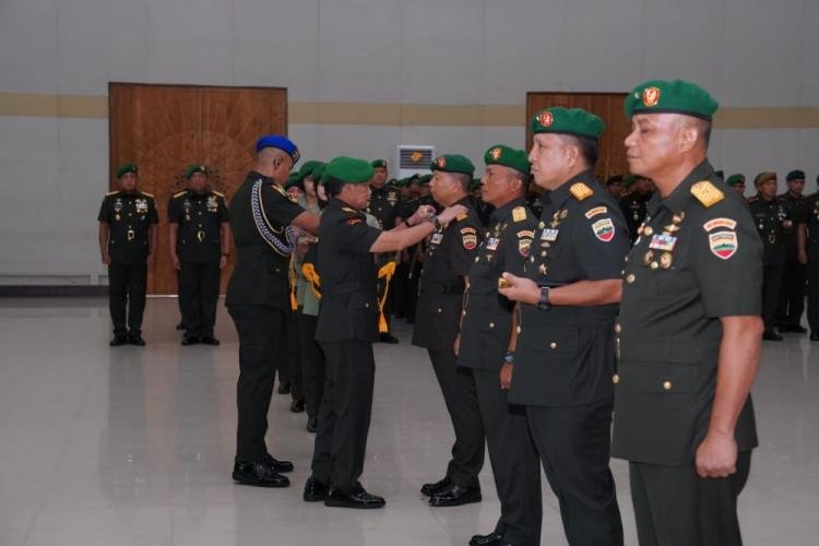 Pangdam I/BB Pimpin Sertijab Danrem 031/Wirabima