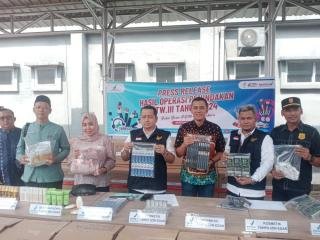 Kosmetik Ilegal Dijual Sejak Februari ke Wilayah Riau Hingga ke Indonesia