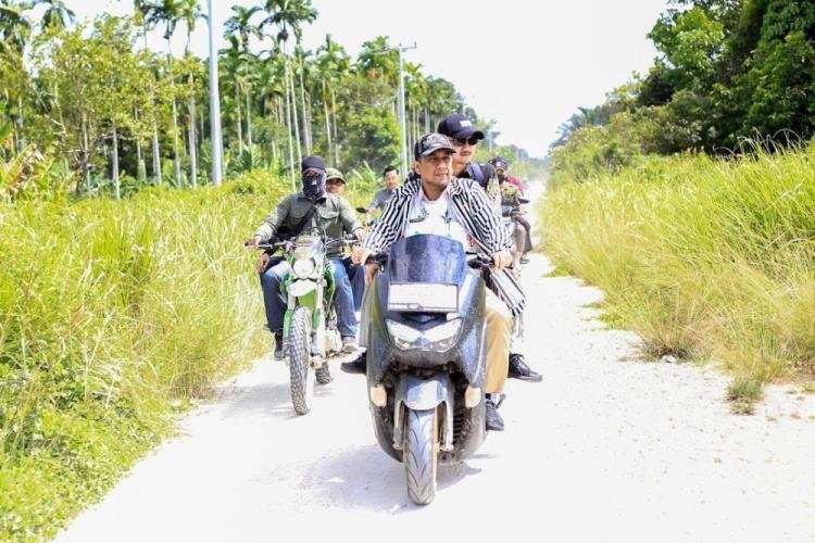Turing Naik Motor, Pjs Bupati Roni Rakhmat Tampung Aspirasi Warga Sungai Tohor