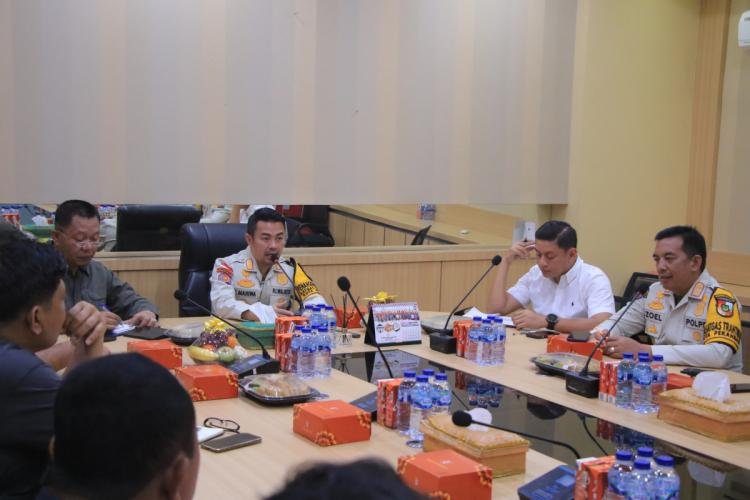 Kepala Dinas PUPR Pekanbaru Hadiri Rapat Koordinasi Tindak Lanjut Pasca Kebakaran Gedung