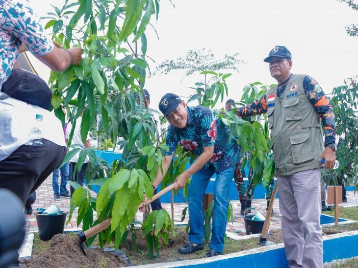 Pj Bupati Kampar Hadiri Festival Bakuok Bersih 2024  