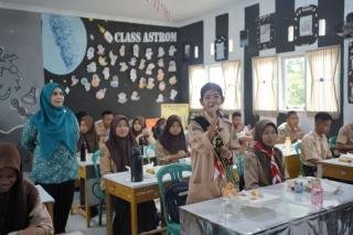 Siswa SMAN 16 Pekanbaru Antusias Ikuti Simulasi Program Makan siang Bergizi dan Gratis