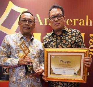 Pj Gubri Terima Anugerah KPI 2024 Kategori Pemerintah Daerah Provinsi Peduli Penyiaran