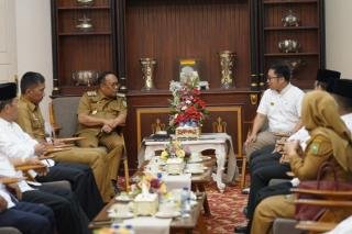 Ketua PMI Provinsi Riau Maâ€™al Abror Silaturahmi dengan Pj Gubri Rahman Hadi