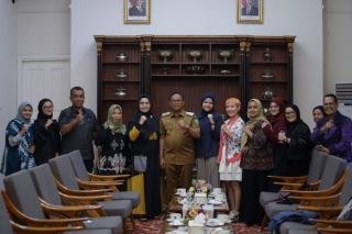 Pj Gubri Ajak Desainer Riau Go Internasional, Bawa Nama Harum Motif Lokal