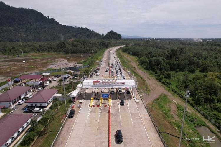 Hari Pertama Dibuka, 2.813 Kendaraan Melintasi Tol Padang-Sicincin