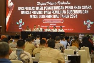 KPU Riau Gelar Pleno Rekapitulasi Hasil Penghitungan Suara Calon Gubernur dan Wakil Gubernur 2024