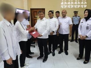 Momen Bahagia 115 Warga Binaan Lapas Pekanbaru Terima Remisi Khusus Natal