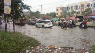 Pasukan Kuning Dikerahkan PUPR Pekanbaru Atasi Potensi Banjir