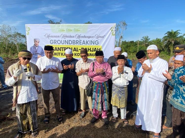 Bersama Buya Yahya, Wako Paisal Letakan Batu Pertama Pembangunan Ponpes Tafaqquh Al Bahjah