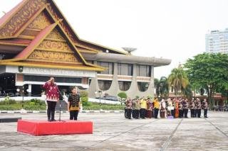 Pj Gubri Puji Dedikasi Pegawai, Pemprov Riau Raih Banyak Prestasi di Tahun 2024