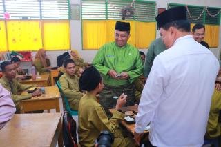 Mulai 6 Januari, Program Makan Siang Bergizi Akan Diluncurkan di 11 Sekolah Pekanbaru